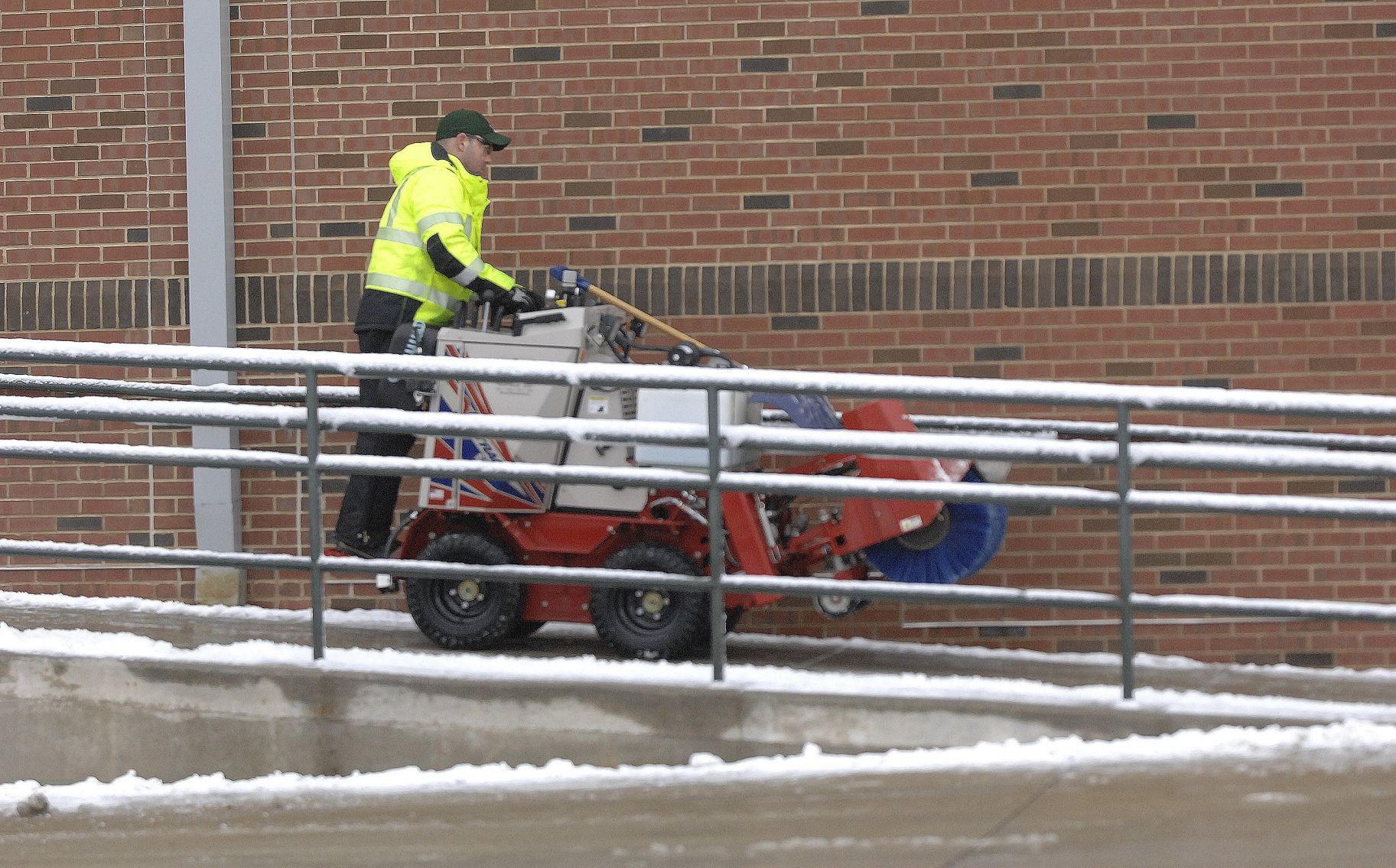 021420-blm-loc-6snowcleanup
